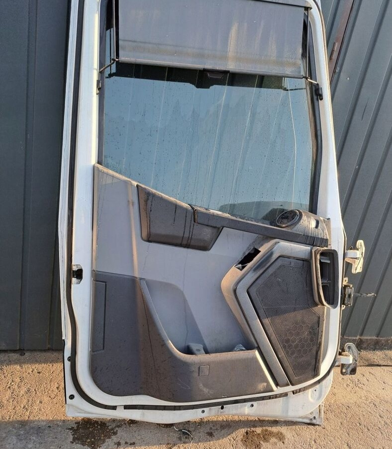 Renault GAMA T K C RANGE - باب و قطع الغيار - شاحنة: صور 3 Renault GAMA T K C RANGE - باب و قطع الغيار - شاحنة: صور 3