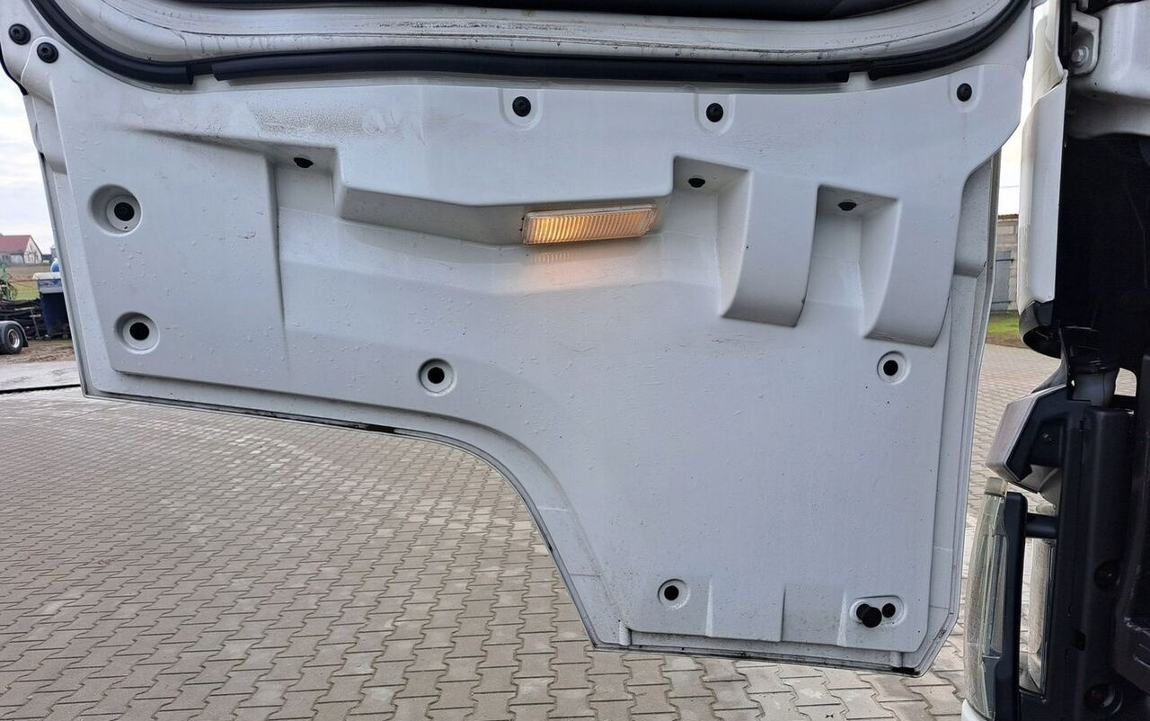 Renault GAMA T RANGE HIGH - باب و قطع الغيار - شاحنة: صور 1 Renault GAMA T RANGE HIGH - باب و قطع الغيار - شاحنة: صور 1