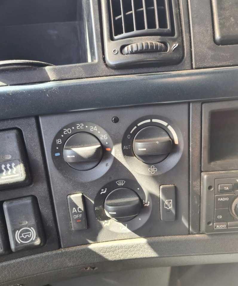 VOLVO 21318121 - التدفئة/ التهوية: صور 5 VOLVO 21318121 - التدفئة/ التهوية: صور 5