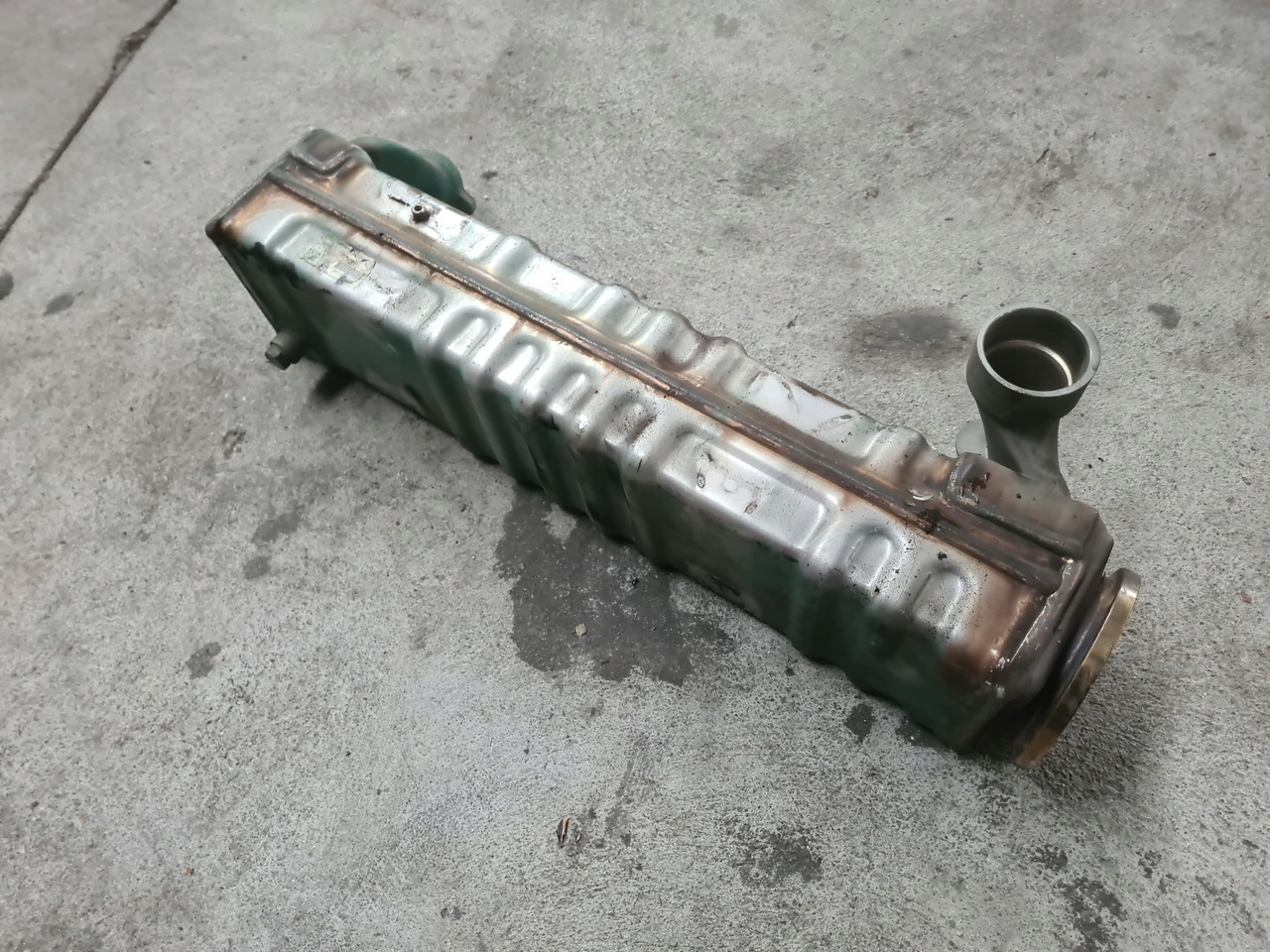 VOLVO CHŁODNICA CHŁODNICZKA SPALIN EGR VOLVO FH FM 4 FH FM 5 I-SAVE 21944868 - مبرد EGR: صور 1 VOLVO CHŁODNICA CHŁODNICZKA SPALIN EGR VOLVO FH FM 4 FH FM 5 I-SAVE 21944868 - مبرد EGR: صور 1