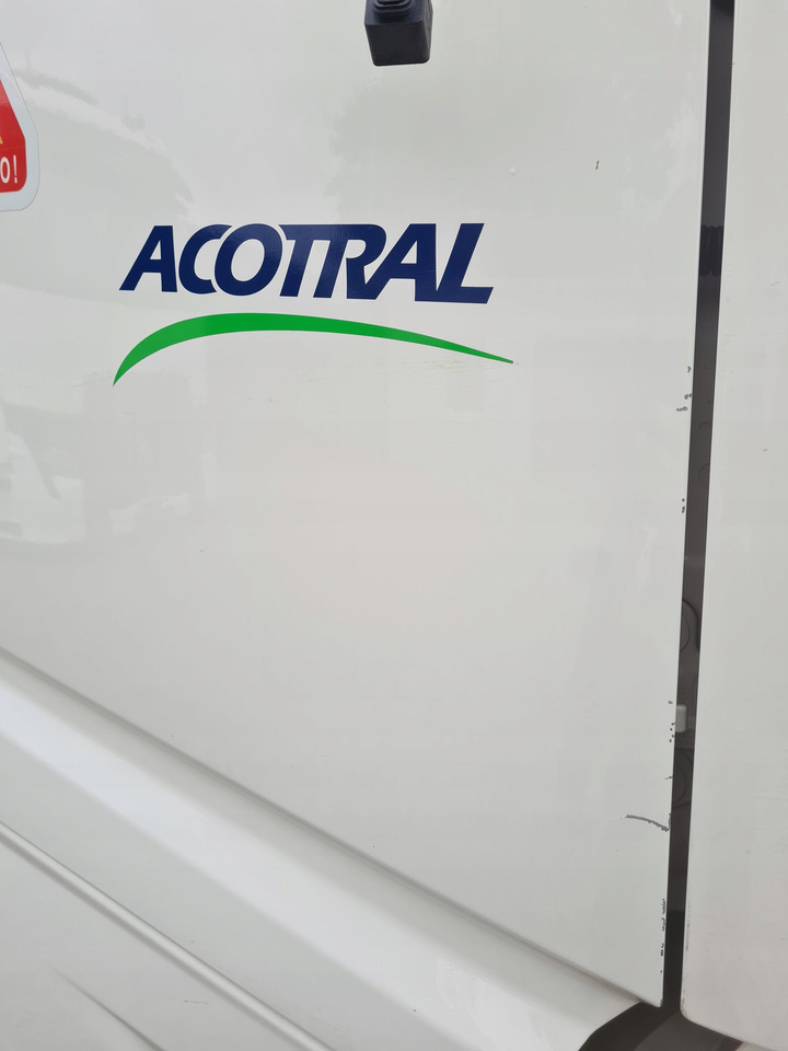 VOLVO DRZWI KOMPLETNE PRAWE VOLVO FH 5 ORYGINAŁ 1103 - باب و قطع الغيار: صور 2 VOLVO DRZWI KOMPLETNE PRAWE VOLVO FH 5 ORYGINAŁ 1103 - باب و قطع الغيار: صور 2