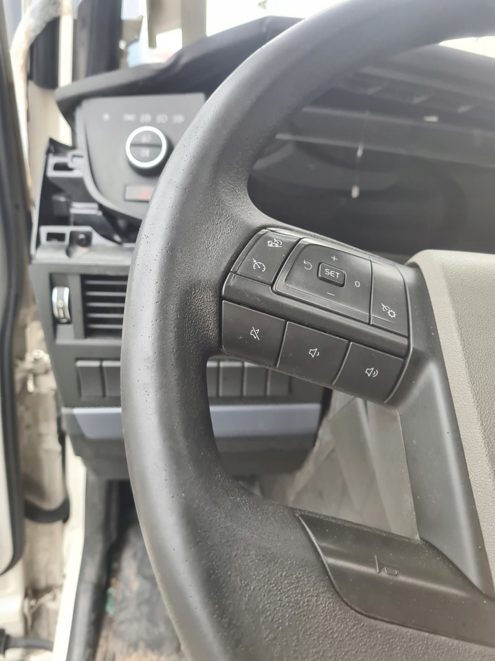 VOLVO KIEROWNICA WIELOFUNKCYJNA KOMPLETNA VOLVO FH 5 FM 5 FMX - عجلة القيادة - شاحنة: صور 3 VOLVO KIEROWNICA WIELOFUNKCYJNA KOMPLETNA VOLVO FH 5 FM 5 FMX - عجلة القيادة - شاحنة: صور 3