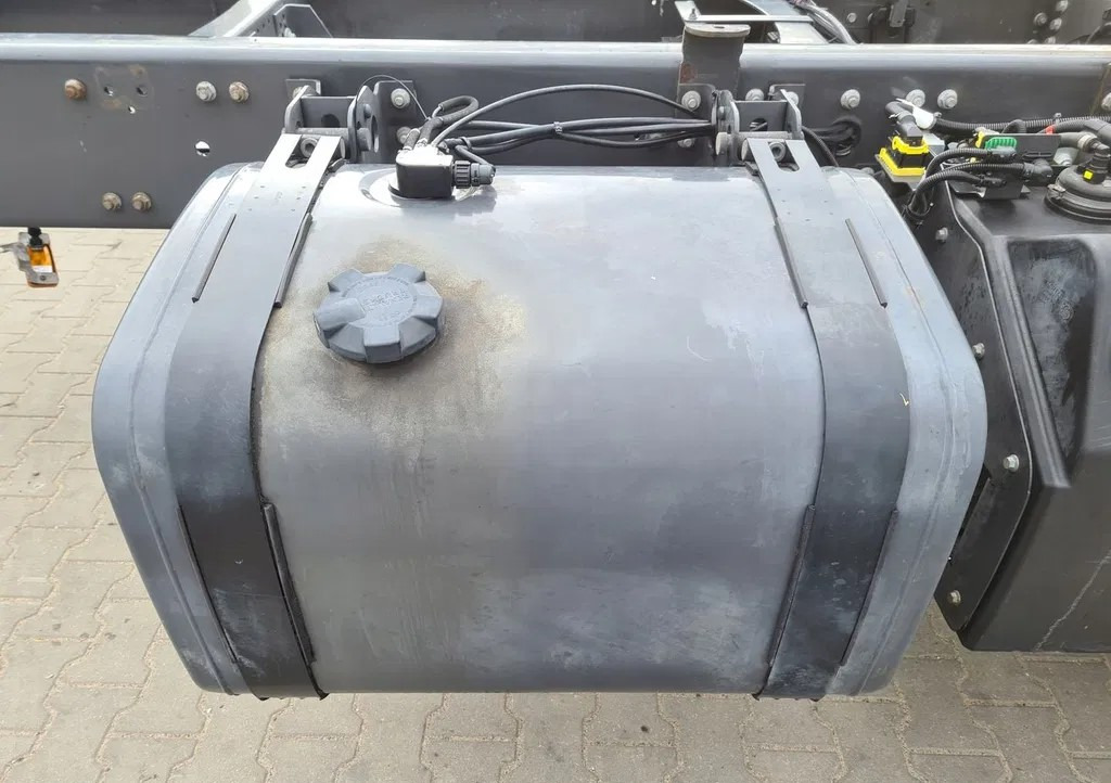 VOLVO ZBIORNIK PALIWA RENAULT DXI GAMA T D C VOLVO FH FM FL FE LOW DECK 83x69x56 - خزان وقود - شاحنة: صور 1 VOLVO ZBIORNIK PALIWA RENAULT DXI GAMA T D C VOLVO FH FM FL FE LOW DECK 83x69x56 - خزان وقود - شاحنة: صور 1