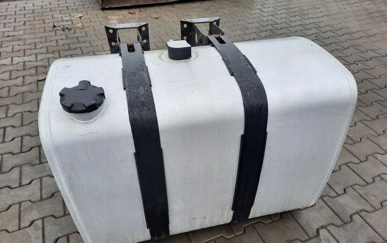 VOLVO ZBIORNIK PALIWA RENAULT GAMA RANGE T VOLVO FH FM 4 5 100/70/70 - خزان وقود - شاحنة: صور 1 VOLVO ZBIORNIK PALIWA RENAULT GAMA RANGE T VOLVO FH FM 4 5 100/70/70 - خزان وقود - شاحنة: صور 1