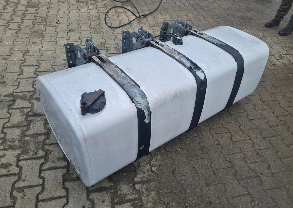 VOLVO ZBIORNIK PALIWA RENAULT GAMA T K C VOLVO FH FM FL FE FMX LOW DECK 160x69x56 - خزان وقود: صور 2 VOLVO ZBIORNIK PALIWA RENAULT GAMA T K C VOLVO FH FM FL FE FMX LOW DECK 160x69x56 - خزان وقود: صور 2