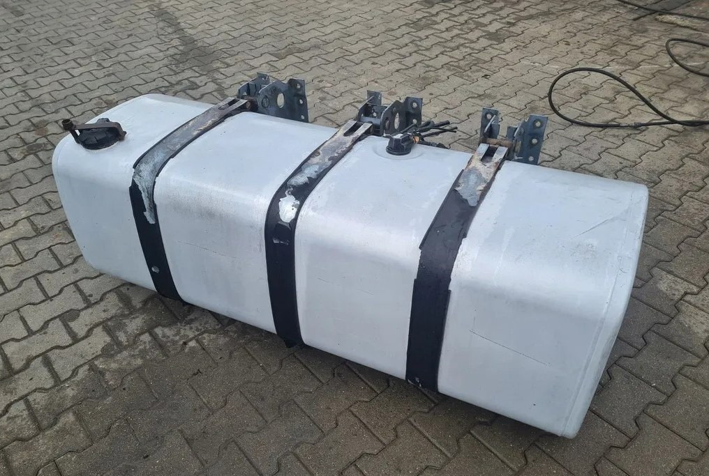 VOLVO ZBIORNIK PALIWA RENAULT GAMA T K C VOLVO FH FM FL FE FMX LOW DECK 160x69x56 - خزان وقود: صور 1 VOLVO ZBIORNIK PALIWA RENAULT GAMA T K C VOLVO FH FM FL FE FMX LOW DECK 160x69x56 - خزان وقود: صور 1