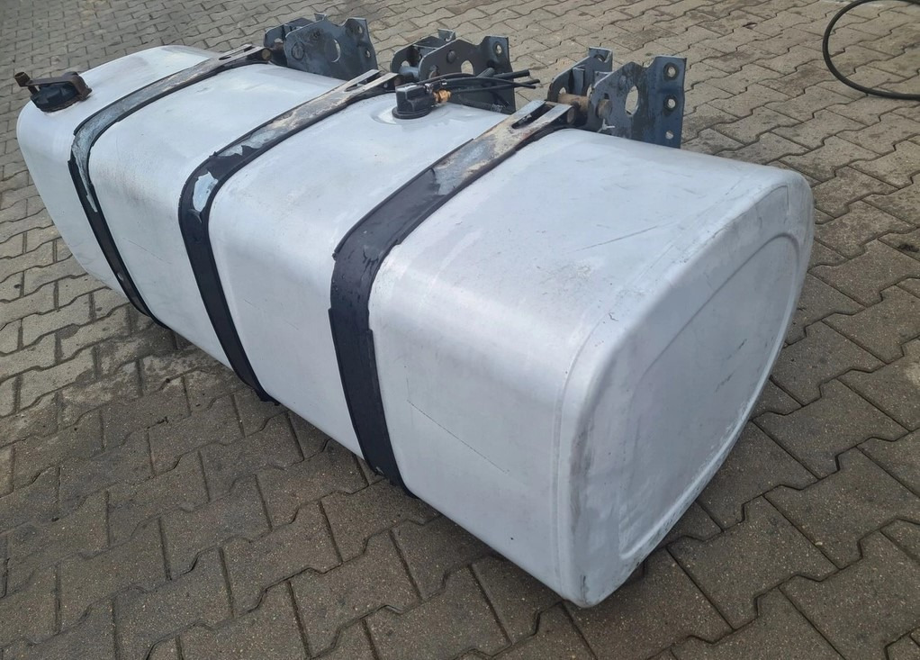 VOLVO ZBIORNIK PALIWA RENAULT GAMA T K C VOLVO FH FM FL FE FMX LOW DECK 160x69x56 - خزان وقود: صور 3 VOLVO ZBIORNIK PALIWA RENAULT GAMA T K C VOLVO FH FM FL FE FMX LOW DECK 160x69x56 - خزان وقود: صور 3