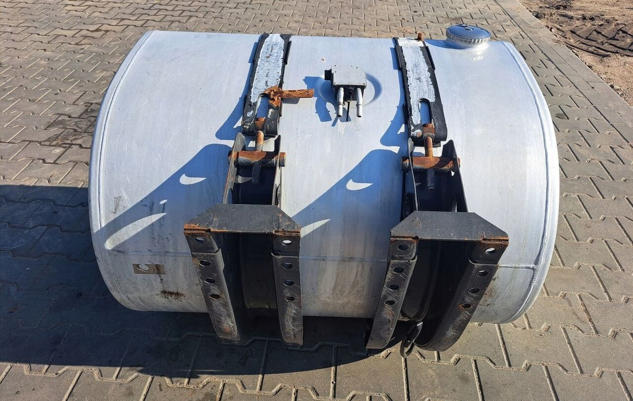 VOLVO ZBIORNIK PALIWA VOLVO FH 4 RENAULT GAMA T 100/70/70 21516447 - خزان وقود - شاحنة: صور 2 VOLVO ZBIORNIK PALIWA VOLVO FH 4 RENAULT GAMA T 100/70/70 21516447 - خزان وقود - شاحنة: صور 2