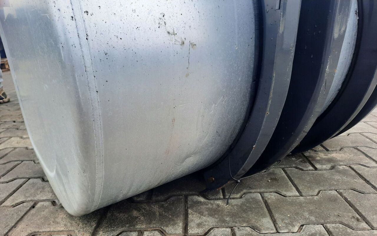 VOLVO ZBIORNIK PALIWA VOLVO FH FM 4 RENAULT GAMA RANGE T 100/70/70 20503505 - خزان وقود - شاحنة: صور 5 VOLVO ZBIORNIK PALIWA VOLVO FH FM 4 RENAULT GAMA RANGE T 100/70/70 20503505 - خزان وقود - شاحنة: صور 5