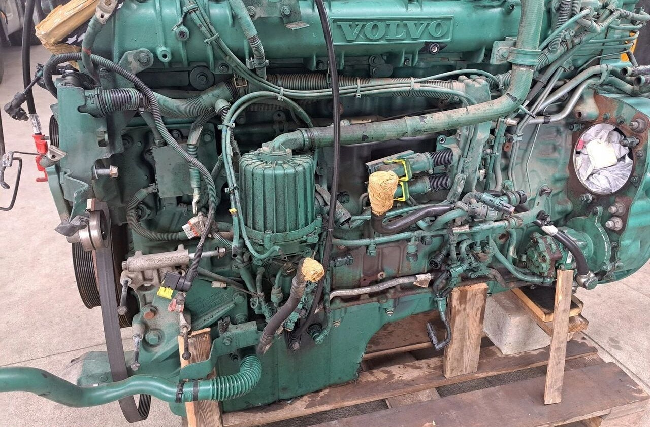 Volvo BLOK A GŁOWICA FH 4 FH5 I-SAVE Volvo VOLVO FH 4 FH5 I-SAVE D13K 460 EUVI T2600 TR25D - المحرك - شاحنة: صور 5 Volvo BLOK A GŁOWICA FH 4 FH5 I-SAVE Volvo VOLVO FH 4 FH5 I-SAVE D13K 460 EUVI T2600 TR25D - المحرك - شاحنة: صور 5