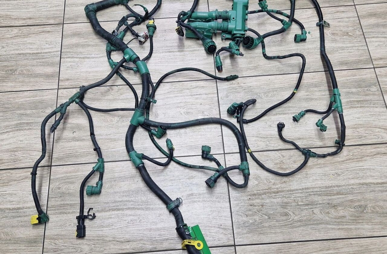 Volvo WIĄZKA INSTALACJA SILNIKA FH 16 D16K EURO 6 22549742 1   Volvo - الكابلات/ الأسلاك - شاحنة: صور 2 Volvo WIĄZKA INSTALACJA SILNIKA FH 16 D16K EURO 6 22549742 1   Volvo - الكابلات/ الأسلاك - شاحنة: صور 2
