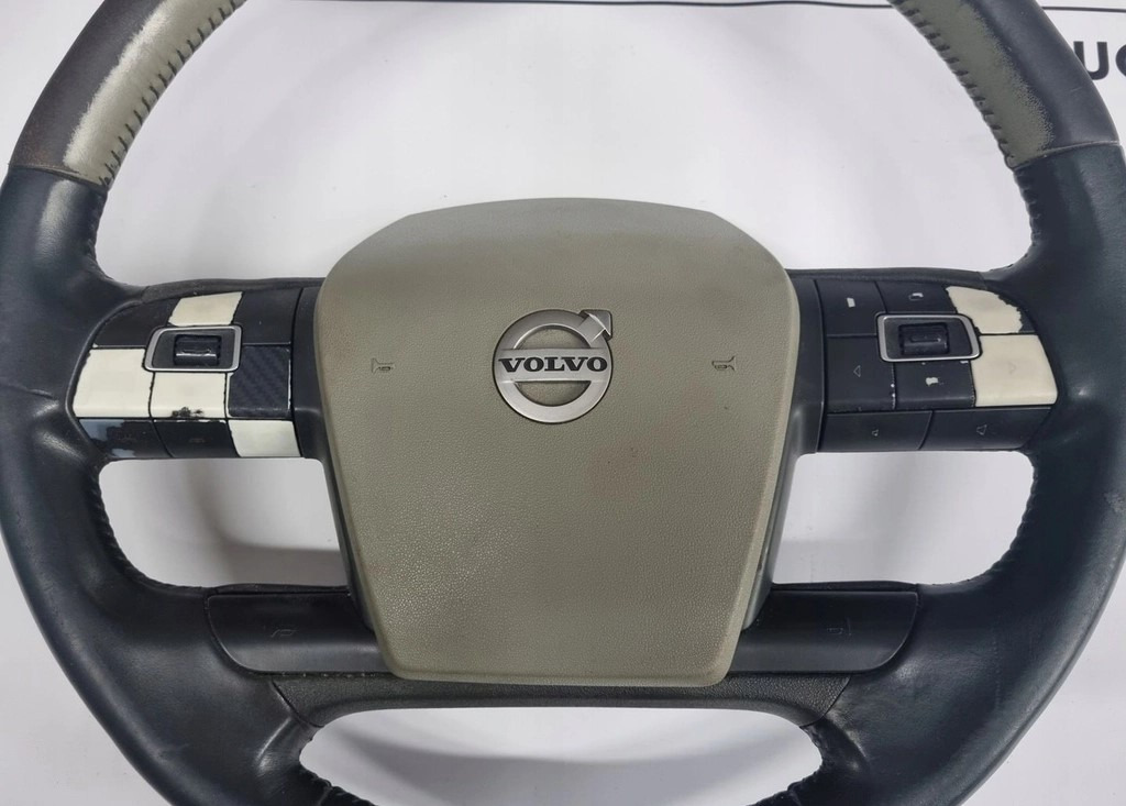 WIELOFUNKCYJNA VOLVO FH 4 FM 4 FMX - عجلة القيادة: صور 3 WIELOFUNKCYJNA VOLVO FH 4 FM 4 FMX - عجلة القيادة: صور 3
