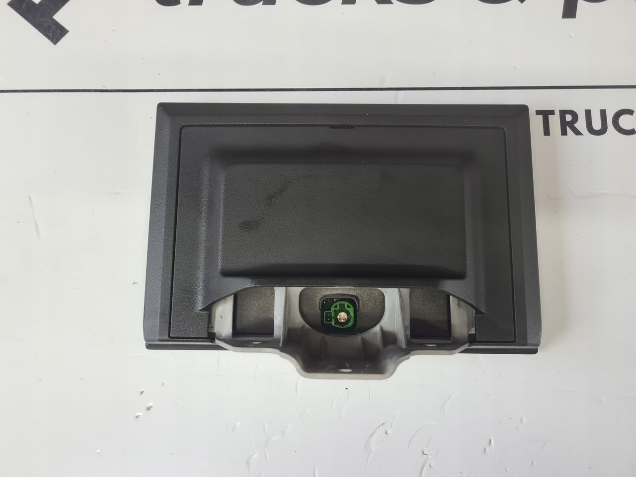 WYŚWIETLACZ PANEL RADIA NAWIGACJI VOLVO FH 5 23602612 - P03 - الكابينة والداخلية: صور 2 WYŚWIETLACZ PANEL RADIA NAWIGACJI VOLVO FH 5 23602612 - P03 - الكابينة والداخلية: صور 2