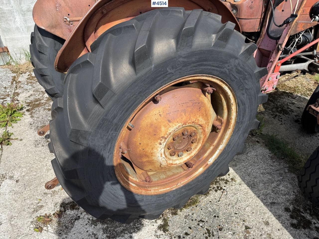 جرار 1968 Massey Ferguson 133: صور 11