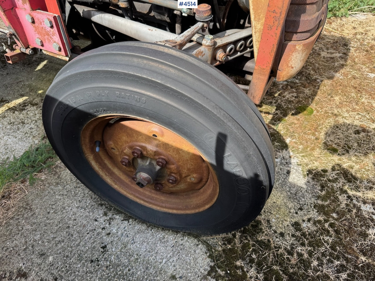 جرار 1968 Massey Ferguson 133: صور 9