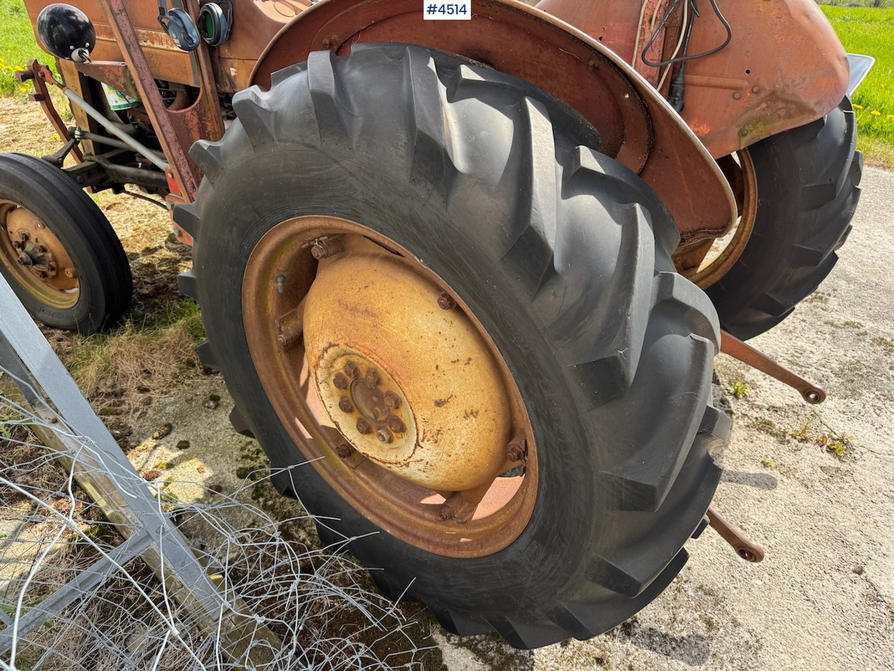 جرار 1968 Massey Ferguson 133: صور 10