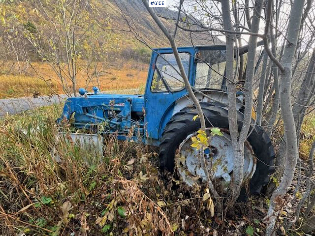 1973 Ford 4000 tractor backhoe. Repair.object - جرار: صور 3 1973 Ford 4000 tractor backhoe. Repair.object - جرار: صور 3