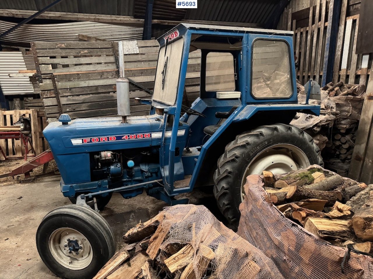 1975 Ford 4000 - جرار: صور 3 1975 Ford 4000 - جرار: صور 3