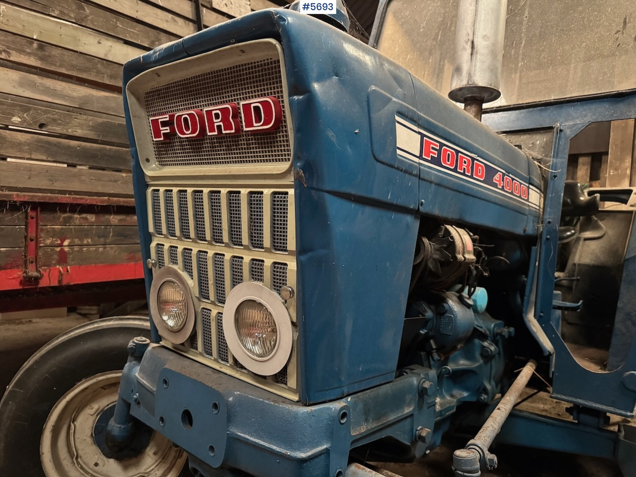 1975 Ford 4000 - جرار: صور 5 1975 Ford 4000 - جرار: صور 5