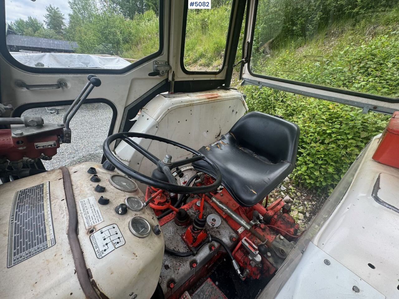1980 David Brown 885 w/ front loader and bucket - جرار: صور 4 1980 David Brown 885 w/ front loader and bucket - جرار: صور 4
