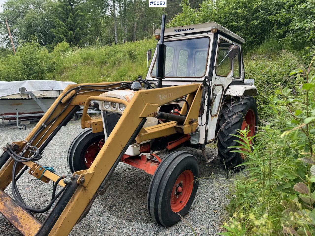 1980 David Brown 885 w/ front loader and bucket - جرار: صور 1 1980 David Brown 885 w/ front loader and bucket - جرار: صور 1