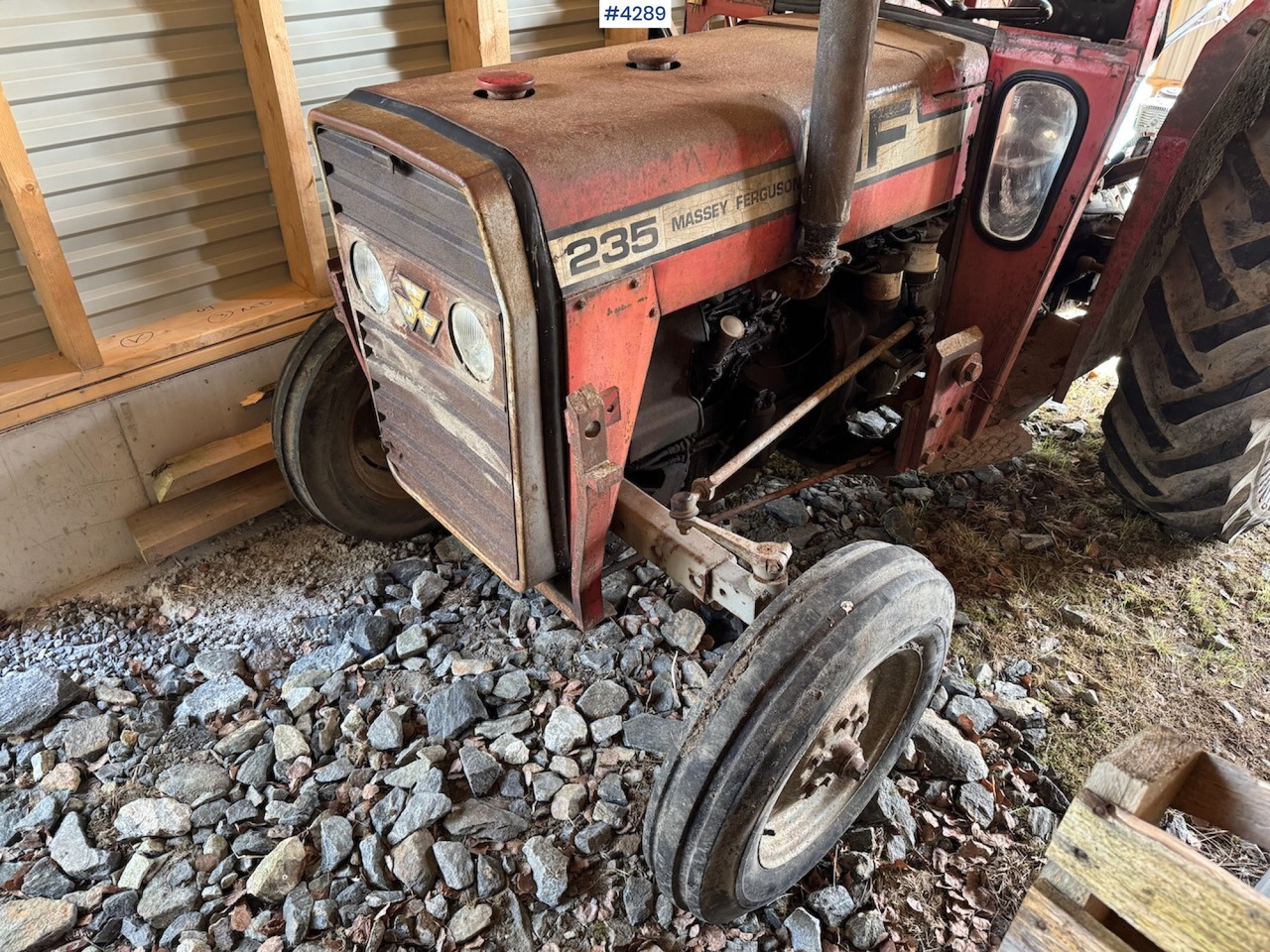 1980 Massey Ferguson 235 w/loader - جرار: صور 3 1980 Massey Ferguson 235 w/loader - جرار: صور 3