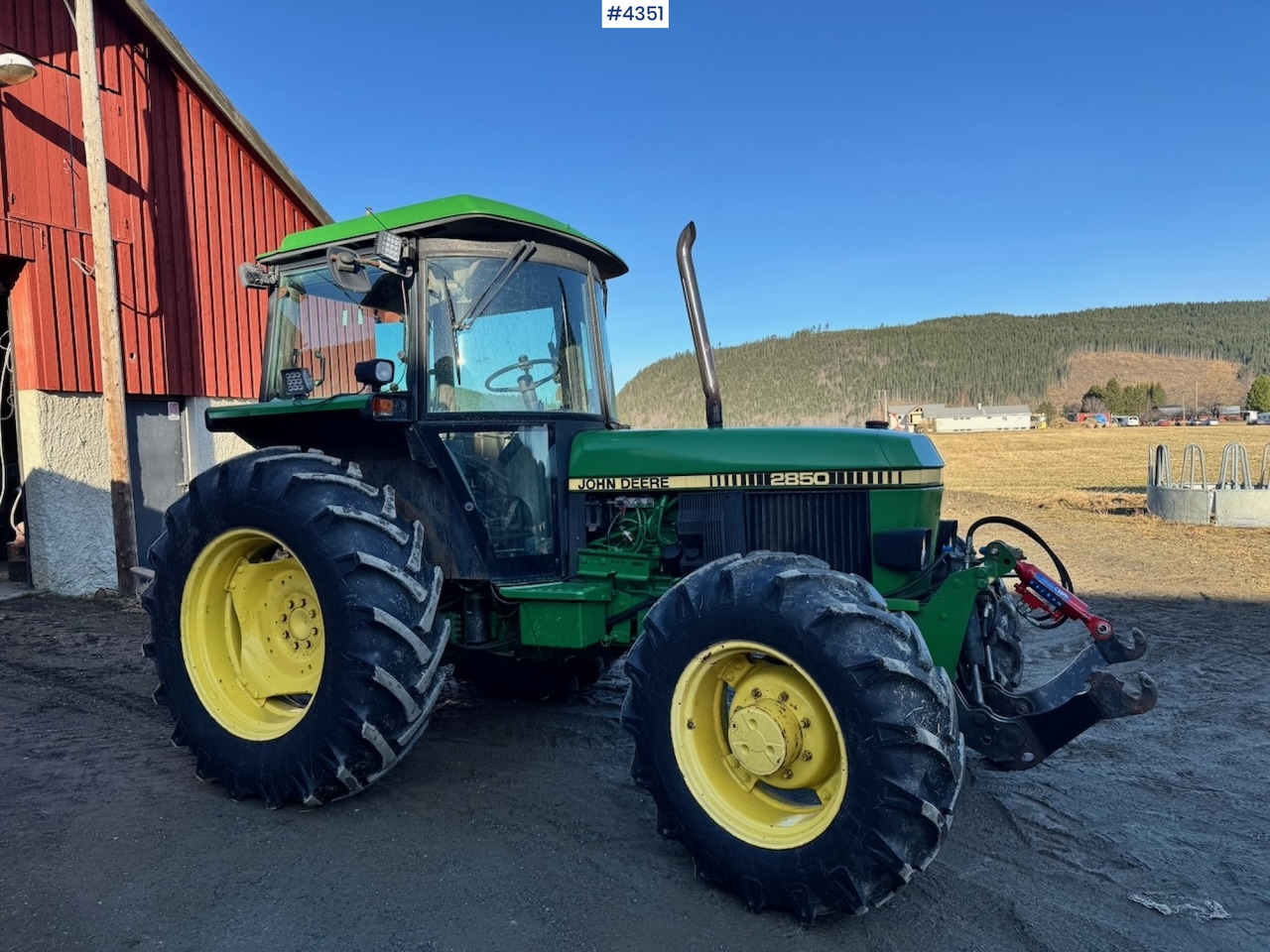 1991 John Deere 2850 4x4 Synchron w/ front hydraulics. - جرار: صور 4 1991 John Deere 2850 4x4 Synchron w/ front hydraulics. - جرار: صور 4