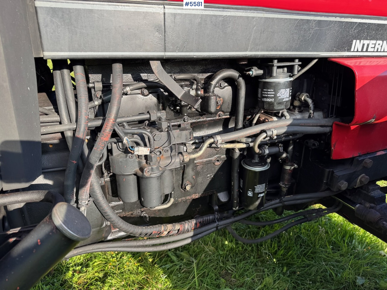 1992 Case IH 845 XL w/ front hydraulics - جرار: صور 3 1992 Case IH 845 XL w/ front hydraulics - جرار: صور 3