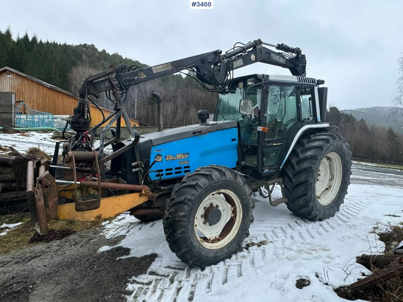 1993 Valmet 8100 m/ Hiab FMV Crane and timber trailer - جرار: صور 1 1993 Valmet 8100 m/ Hiab FMV Crane and timber trailer - جرار: صور 1