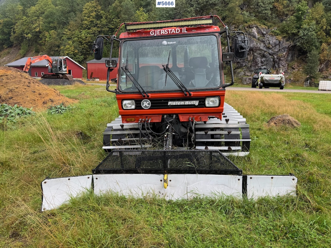1994 Pisten Bully 150D w/ track layer and milling machine - سيارة بلدية: صور 5 1994 Pisten Bully 150D w/ track layer and milling machine - سيارة بلدية: صور 5