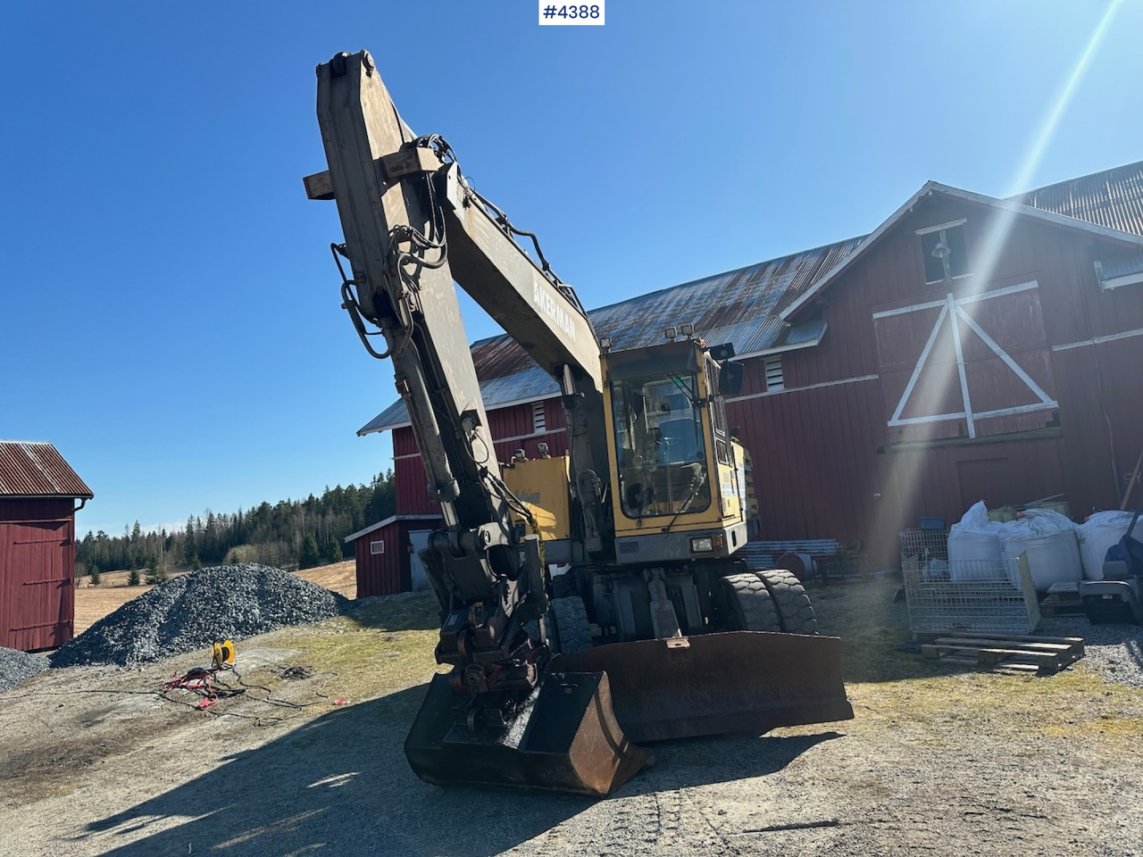 1995 Åkermann EW200 Wheel machine w/ grading bucket og tiltrotator. WATCH VIDEO. - حفارة: صور 4 1995 Åkermann EW200 Wheel machine w/ grading bucket og tiltrotator. WATCH VIDEO. - حفارة: صور 4