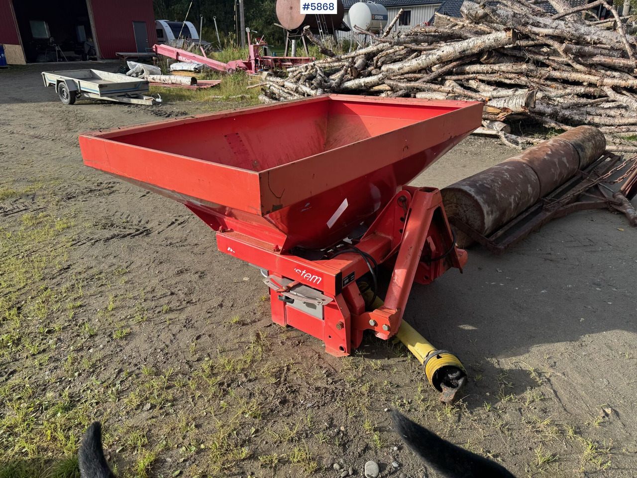 1997 Rauch MDS 921 Fertilizer spreader, partial repair project - آلة رش الأسمدة: صور 4 1997 Rauch MDS 921 Fertilizer spreader, partial repair project - آلة رش الأسمدة: صور 4