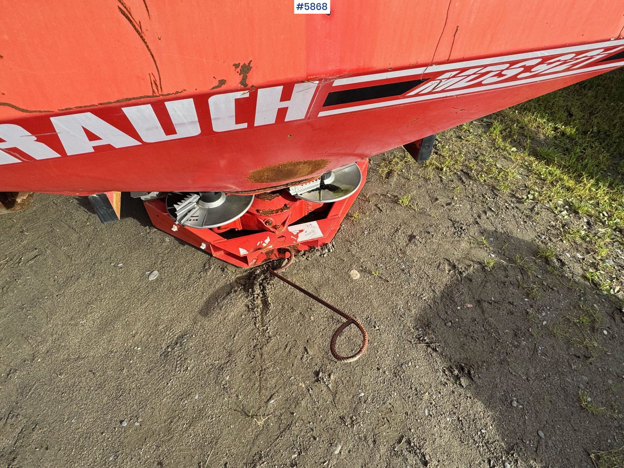 1997 Rauch MDS 921 Fertilizer spreader, partial repair project - آلة رش الأسمدة: صور 3 1997 Rauch MDS 921 Fertilizer spreader, partial repair project - آلة رش الأسمدة: صور 3