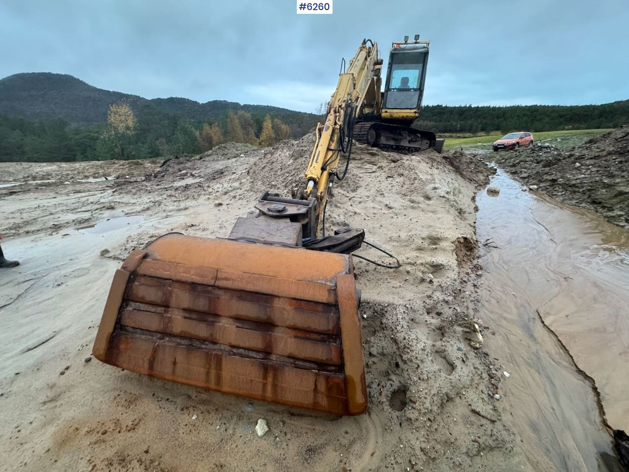 1998 Komatsu PC130-6K with Grading Bucket and Digging Bucket! - حفارة: صور 4 1998 Komatsu PC130-6K with Grading Bucket and Digging Bucket! - حفارة: صور 4