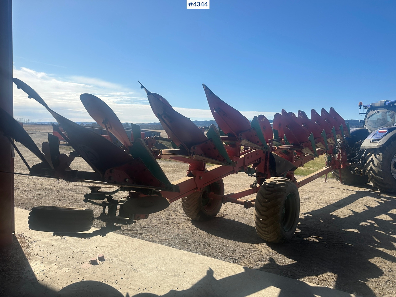 2000 Kverneland PL 100 8 skjærs vendeplog - ال معدات حراثه: صور 5 2000 Kverneland PL 100 8 skjærs vendeplog - ال معدات حراثه: صور 5
