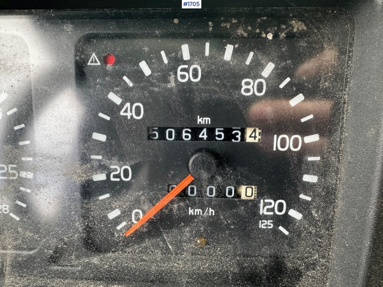 بصندوق مغلق شاحنة 2000 Volvo 250 4x2 reparasjonsobjekt: صور 18