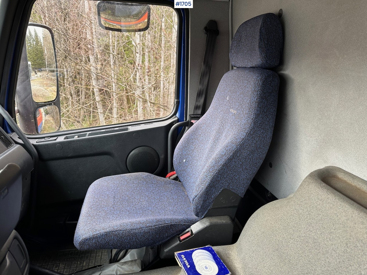 بصندوق مغلق شاحنة 2000 Volvo 250 4x2 reparasjonsobjekt: صور 14