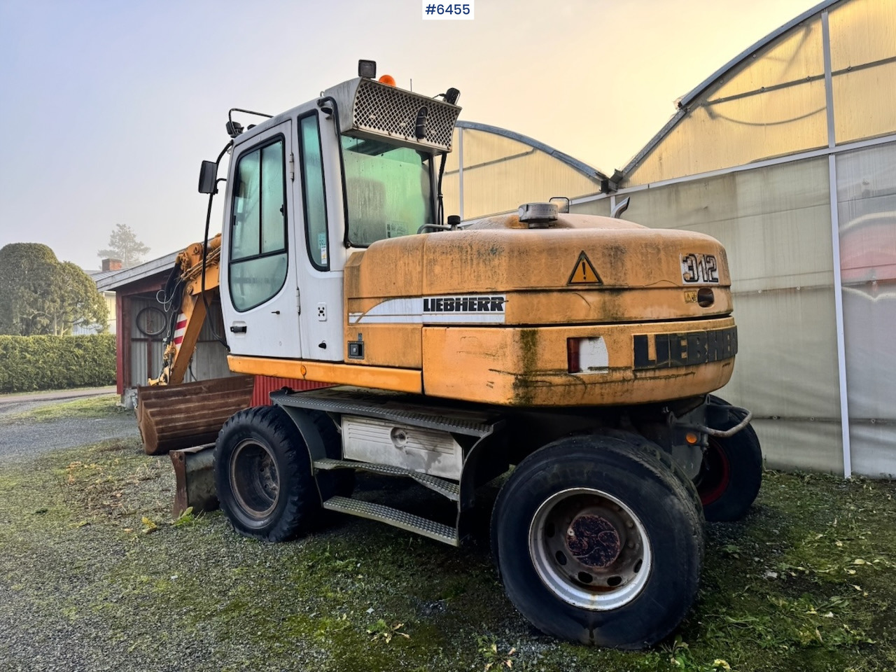2003 Liebherr 312 Wheeled excavator w/ Rototilt and 2 buckets. - حفارة: صور 4 2003 Liebherr 312 Wheeled excavator w/ Rototilt and 2 buckets. - حفارة: صور 4