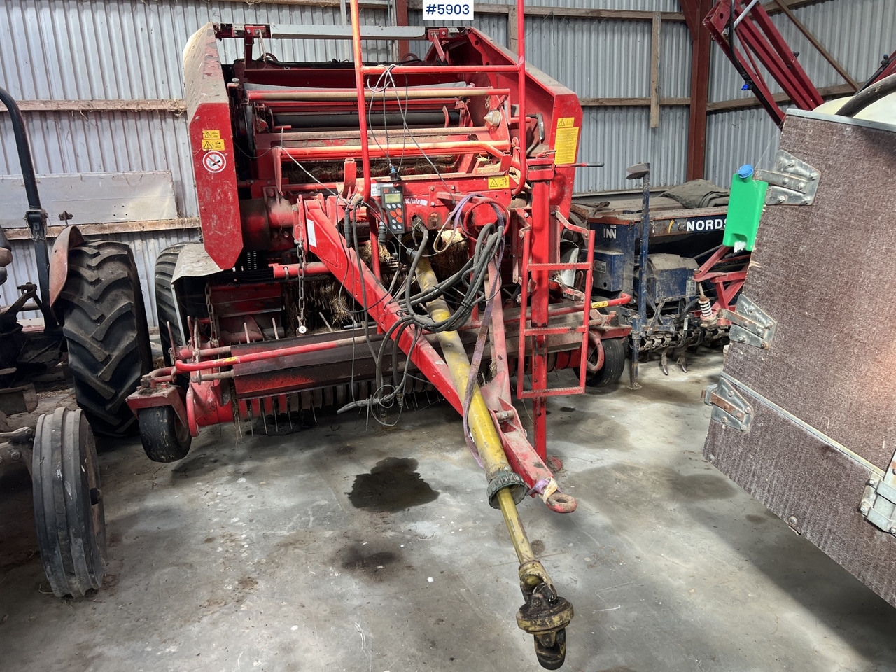 2005 Welger RP 235 press w/ net - معدات القش: صور 1 2005 Welger RP 235 press w/ net - معدات القش: صور 1