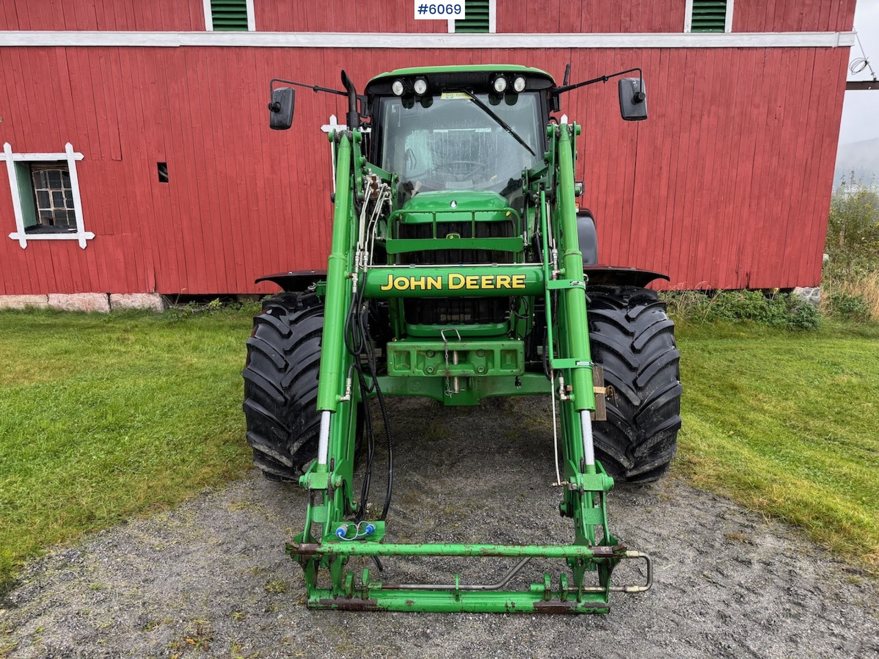 2006 John Deere 6320 w/ front loader, bucket, grapple, pallet fork and chains. Low hours!! - جرار: صور 5 2006 John Deere 6320 w/ front loader, bucket, grapple, pallet fork and chains. Low hours!! - جرار: صور 5
