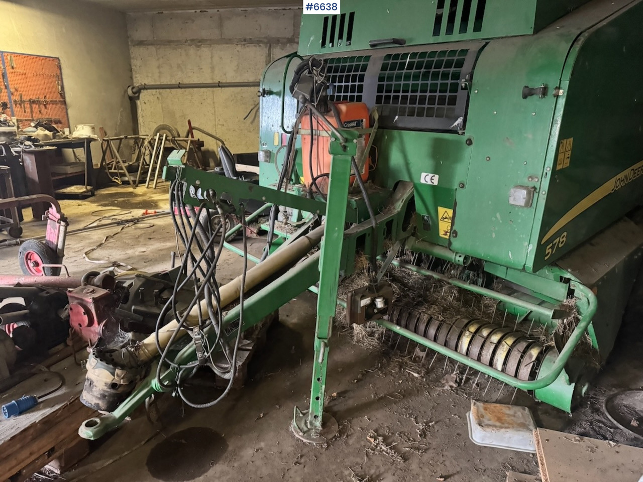 2007 John Deere 578 Round Baler. - معدات القش: صور 4 2007 John Deere 578 Round Baler. - معدات القش: صور 4