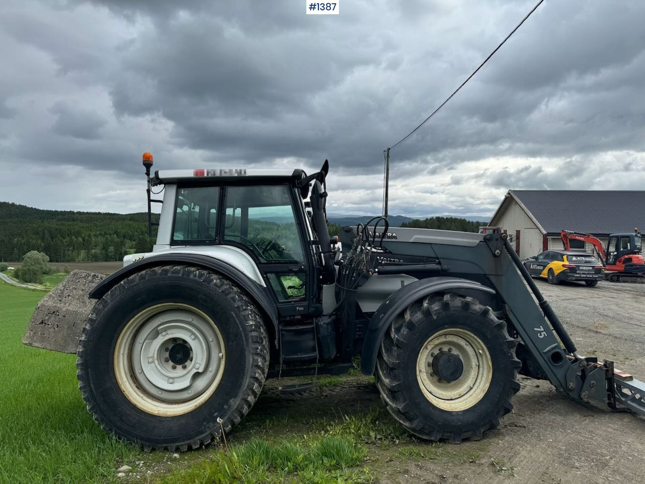 2007 Valtra T190 4x4 Tractor w/ bucket - جرار: صور 2 2007 Valtra T190 4x4 Tractor w/ bucket - جرار: صور 2