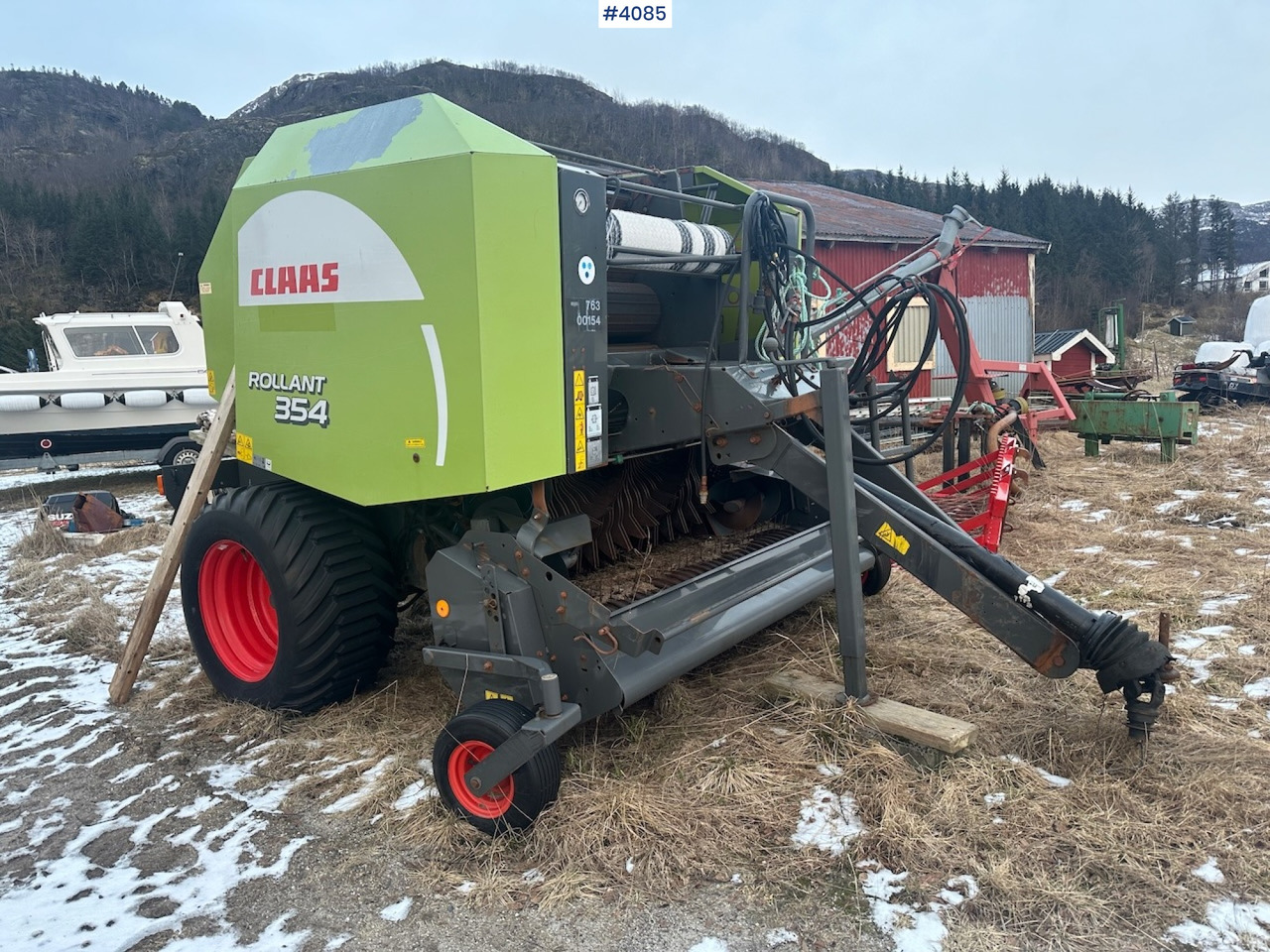 2008 Claas Rollant 354 Rotocut round baler. small repair object - معدات القش: صور 1 2008 Claas Rollant 354 Rotocut round baler. small repair object - معدات القش: صور 1