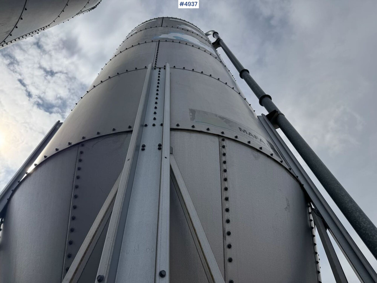 المعدات لتربية الماشية 2008 Mafa 27.6 cubic meter feed silos x2: صور 9