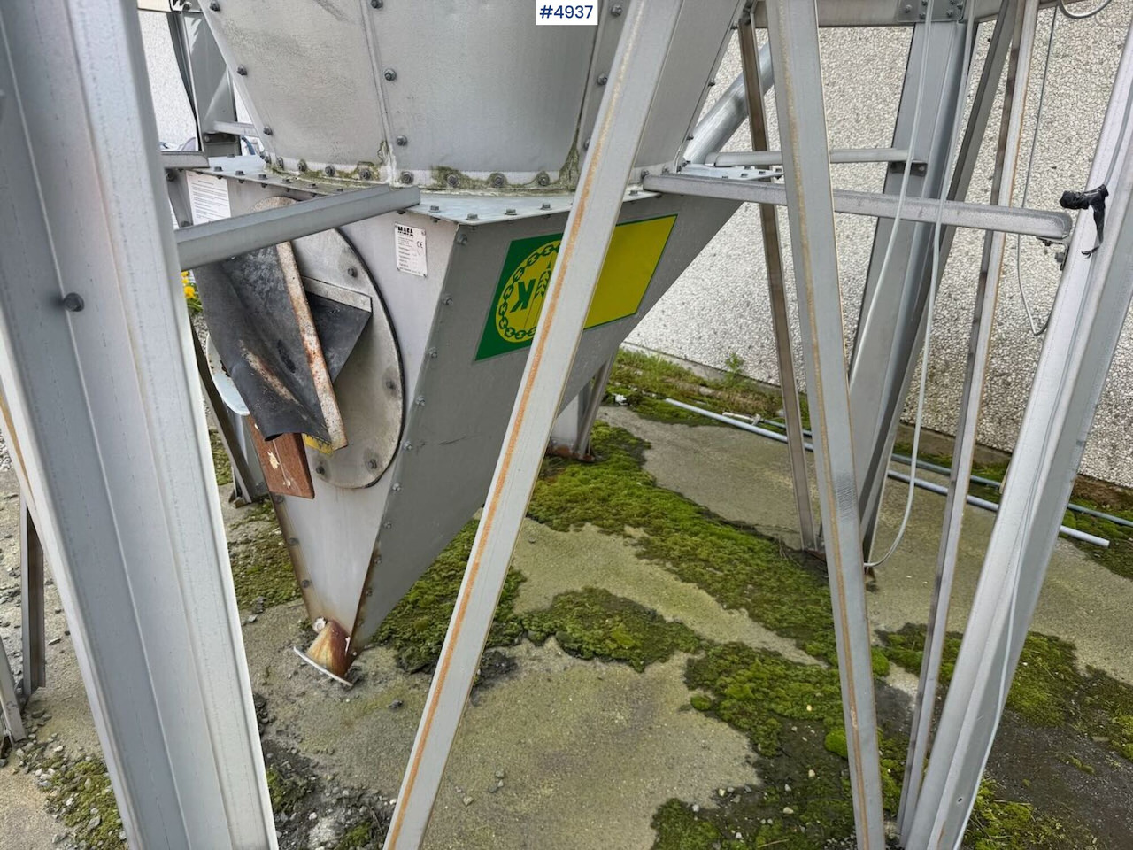 المعدات لتربية الماشية 2008 Mafa 27.6 cubic meter feed silos x2: صور 20