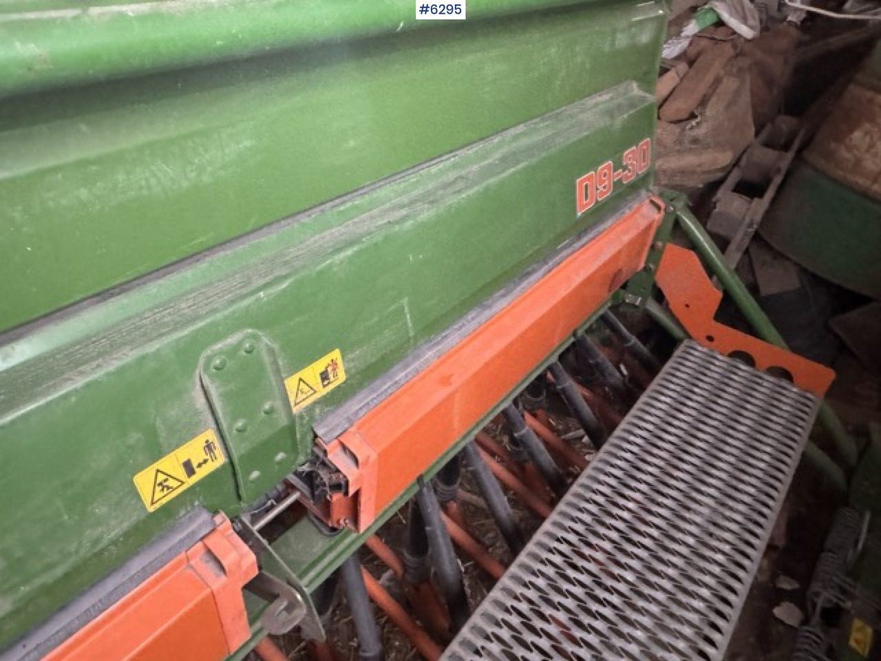 2009 Amazone D9-30 Special Seed Drill - معدات بذار: صور 5 2009 Amazone D9-30 Special Seed Drill - معدات بذار: صور 5