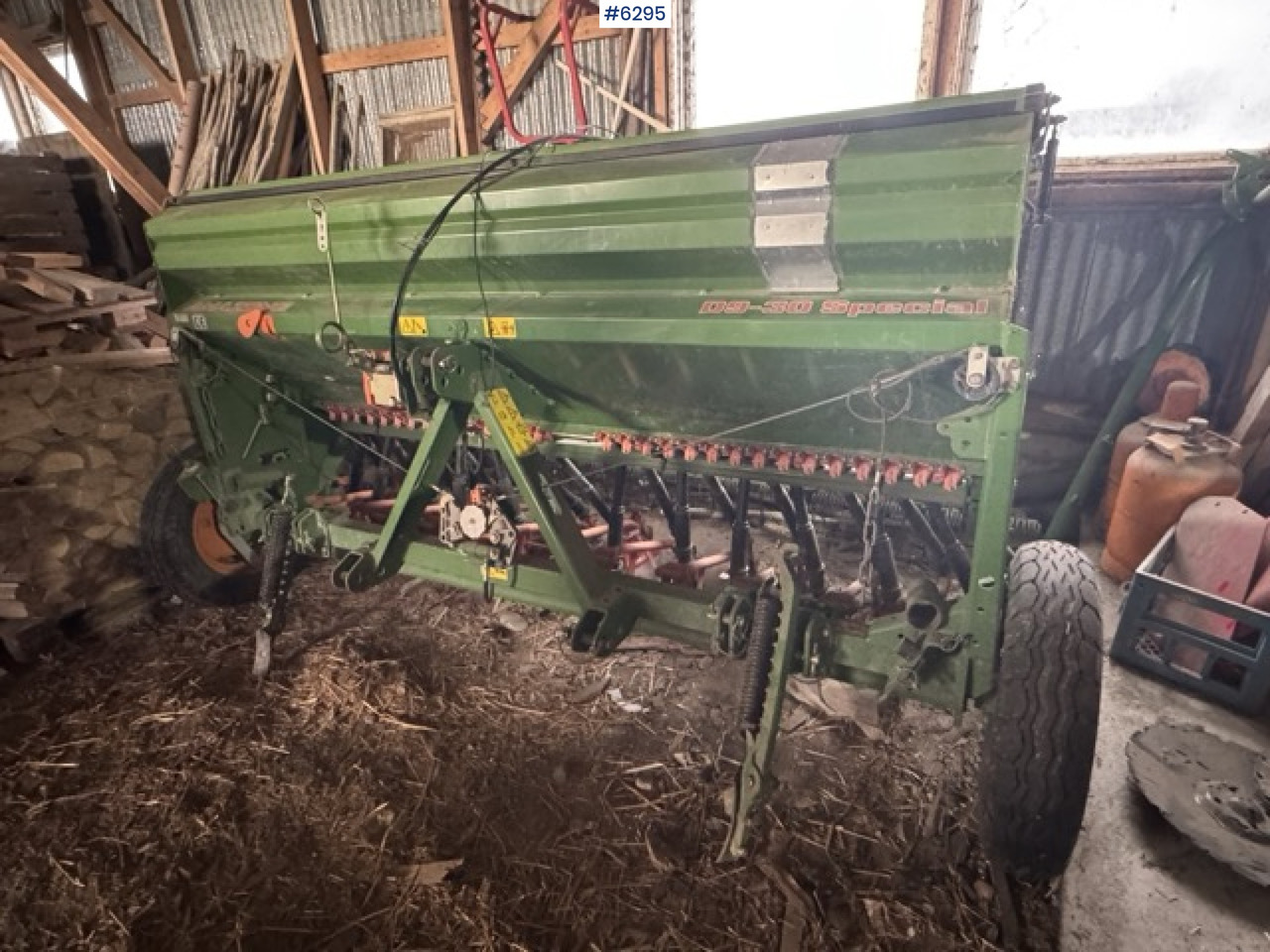 2009 Amazone D9-30 Special Seed Drill - معدات بذار: صور 3 2009 Amazone D9-30 Special Seed Drill - معدات بذار: صور 3
