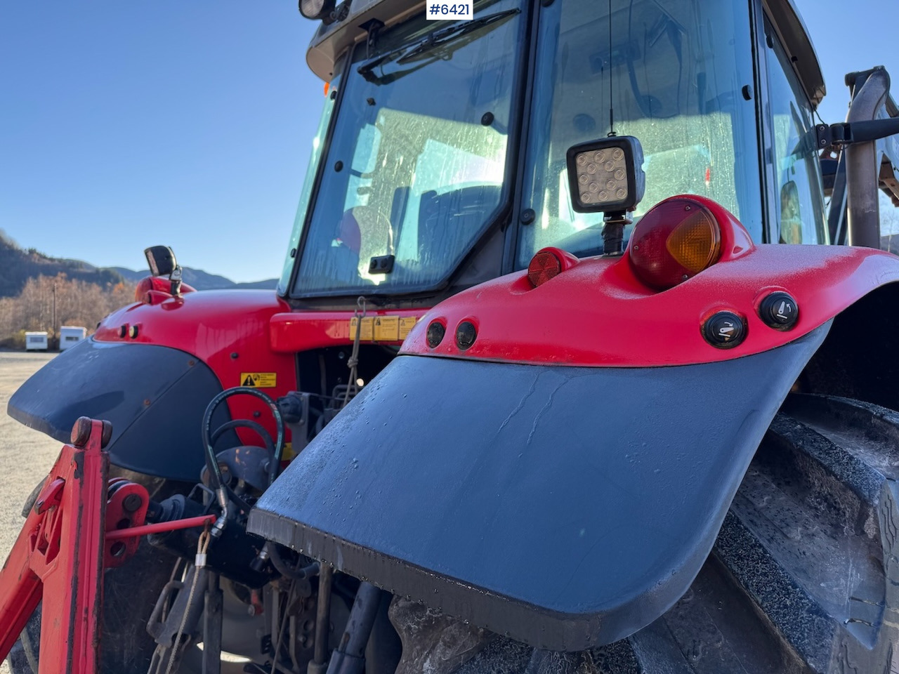 2009 Massey Ferguson 6455 Dyna-6 w/ front loader. - جرار: صور 5 2009 Massey Ferguson 6455 Dyna-6 w/ front loader. - جرار: صور 5