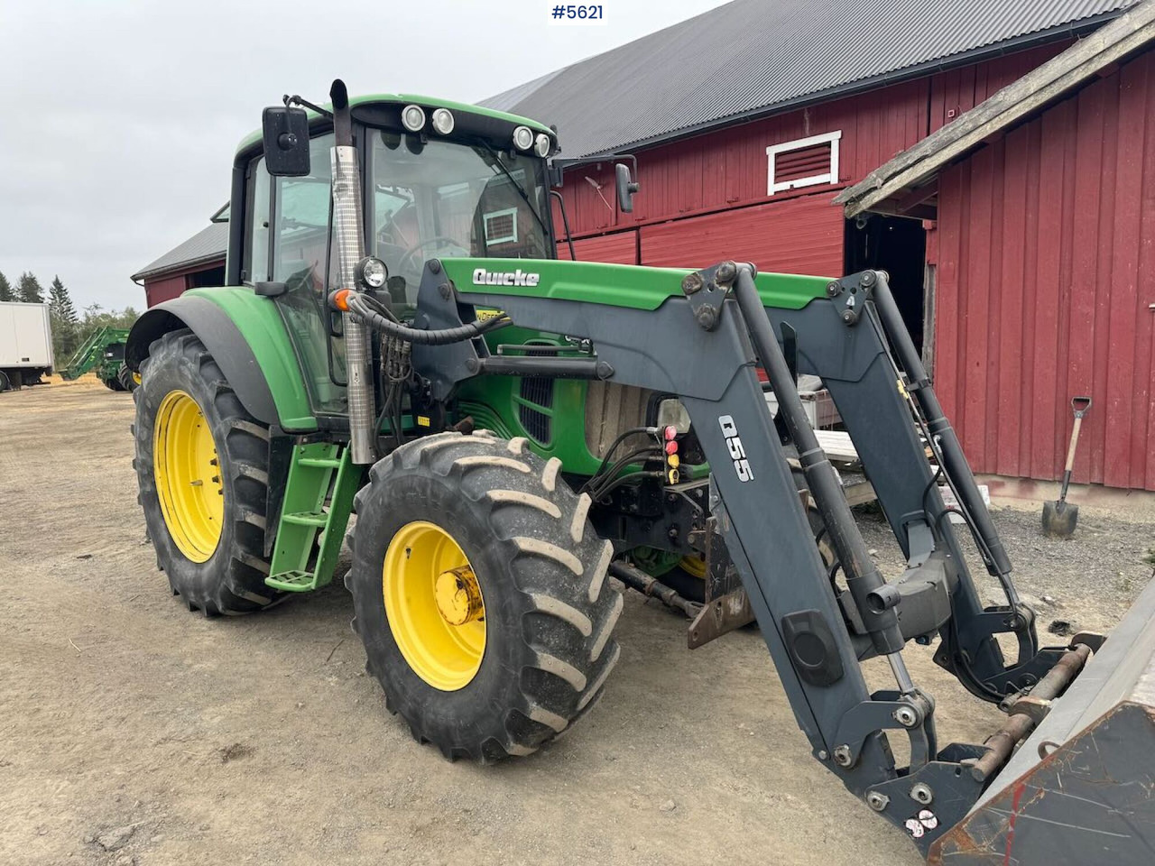 2010 John Deere 6430 Premium w/ plow plate, loader and 2 sets of tires. - رافعة شوكية: صور 2 2010 John Deere 6430 Premium w/ plow plate, loader and 2 sets of tires. - رافعة شوكية: صور 2