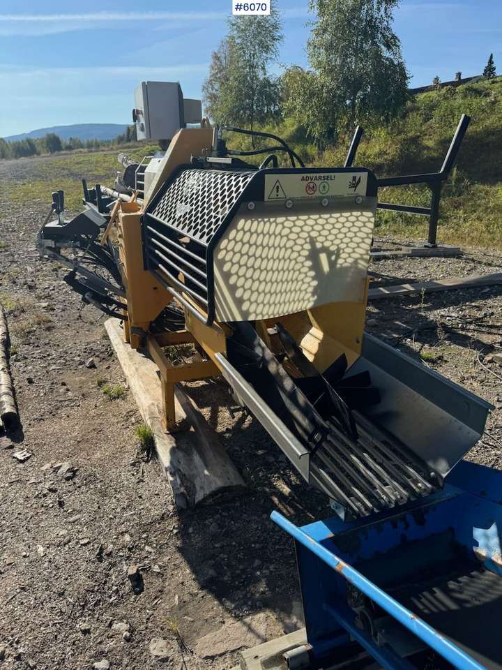 2010 Kisaved Kubik firewood processor with log table and conveyor belt. - معدات الغابات: صور 5 2010 Kisaved Kubik firewood processor with log table and conveyor belt. - معدات الغابات: صور 5
